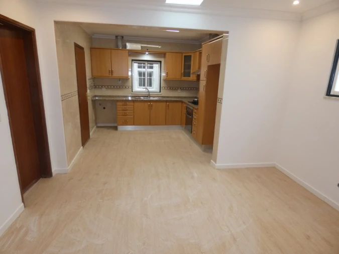 Moradia T1 para Venda em Cacém e São Marcos