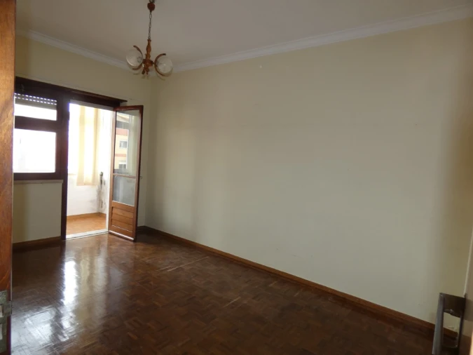 Apartamento T3 para Venda em Agualva e Mira-Sintra Foto 1