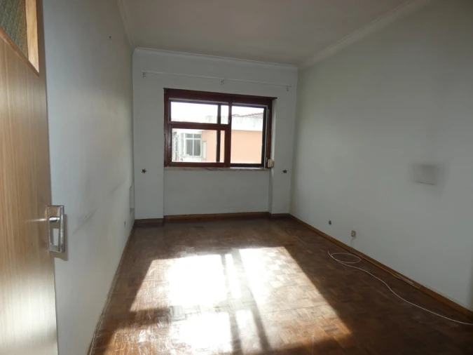 Apartamento T3 para Venda em Agualva e Mira-Sintra Foto 13