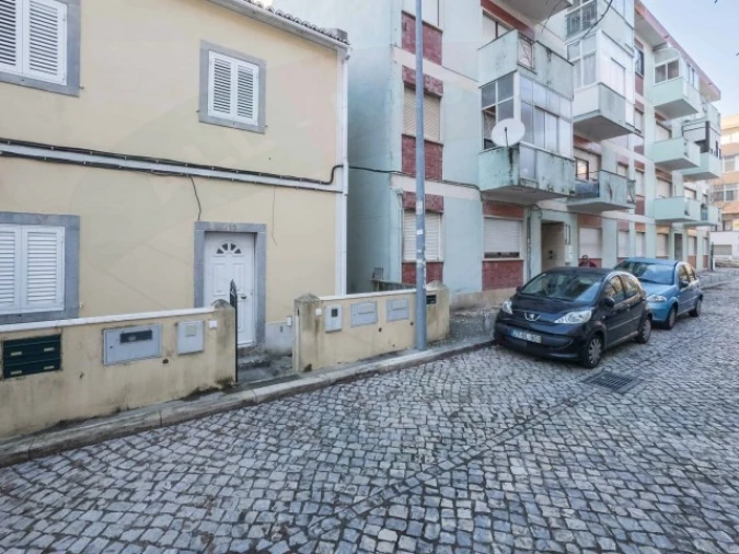 Moradia T4 para Venda em Cacém e São Marcos Foto 2