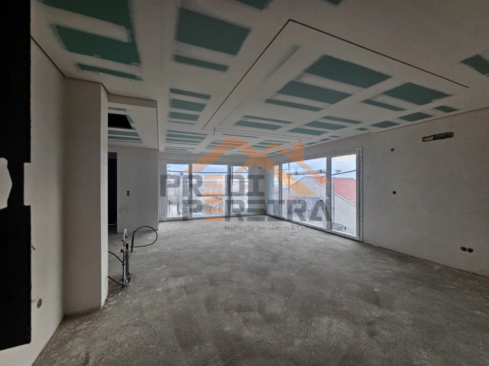 Apartamento T3 para Venda em Pontinha e Famões Foto 4