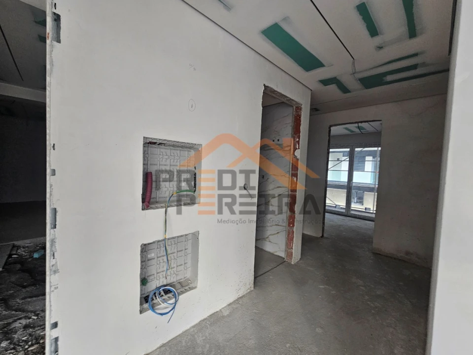 Apartamento T3 para Venda em Pontinha e Famões Foto 9