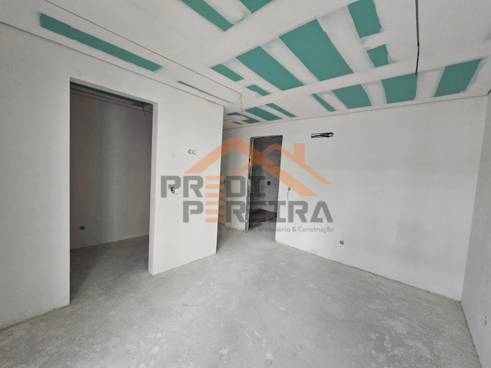 Apartamento T3 para Venda em Pontinha e Famões Foto 18