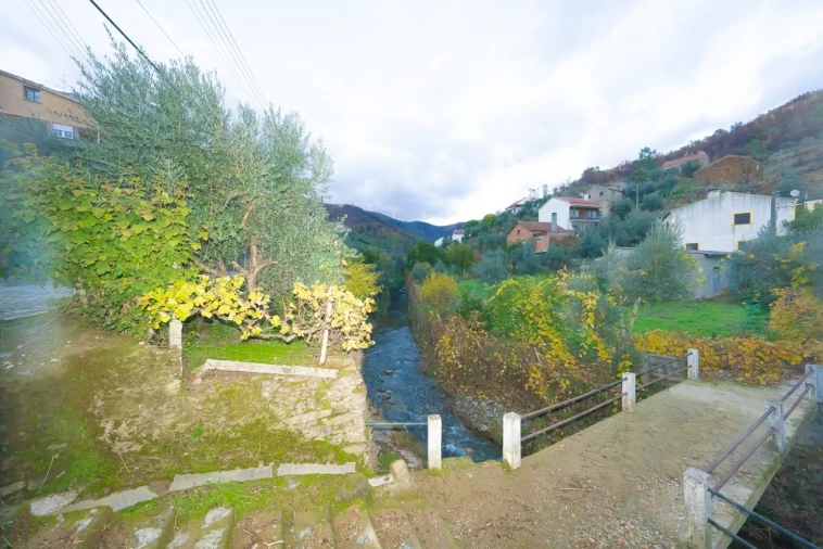 Moradia T3 para Venda em São Vicente da Beira Foto 2