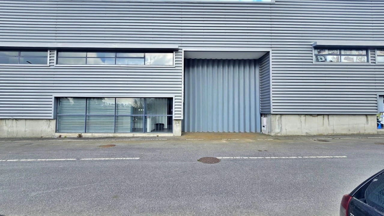 Armazém para Arrendamento em Guilhabreu Foto 5