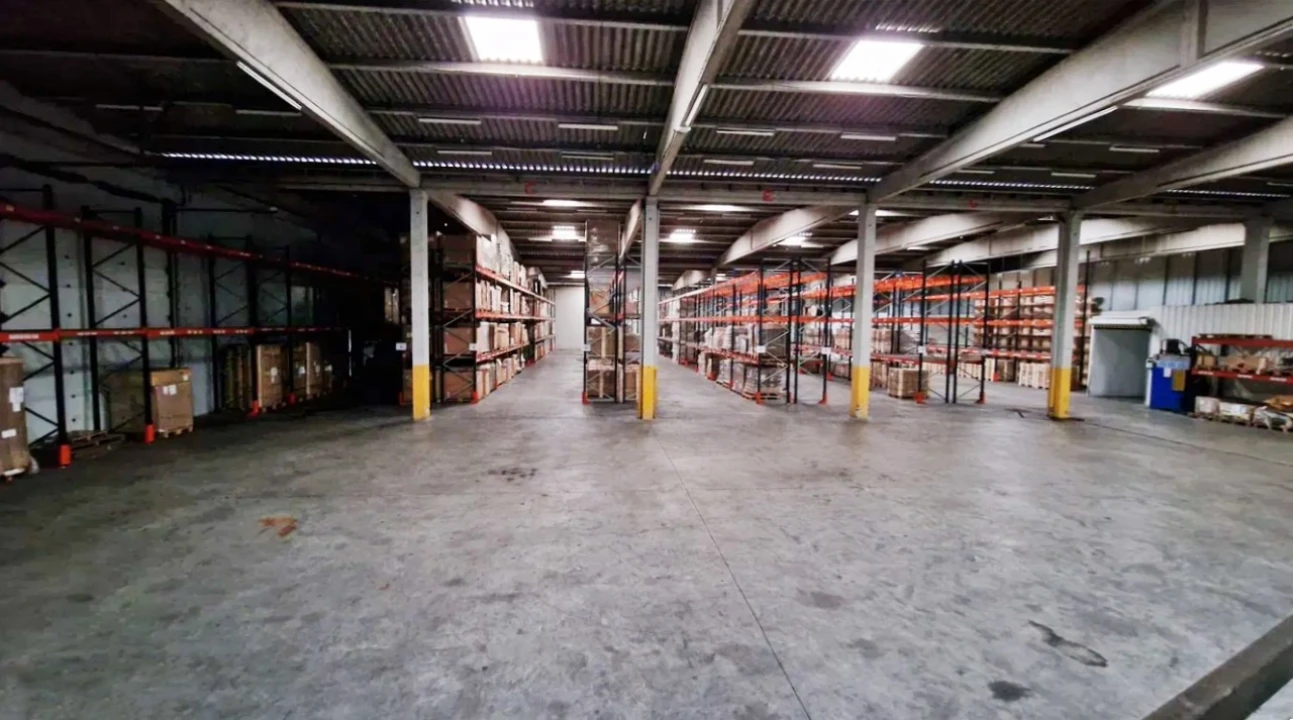 Armazém para Arrendamento em Vila Nova da Telha Foto 2