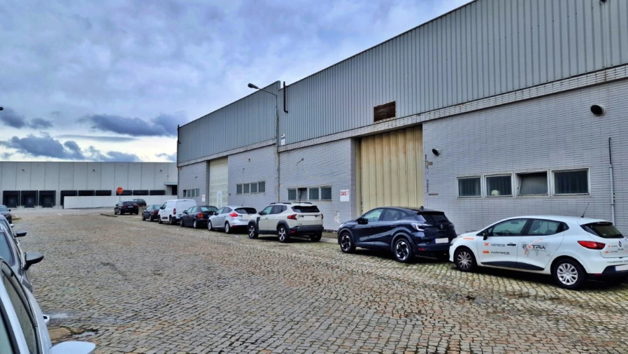 Armazém para Arrendamento em Vila Nova da Telha Foto 2