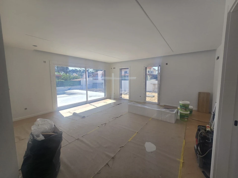 Moradia T4 para Venda em Charneca de Caparica e Sobreda Foto 5