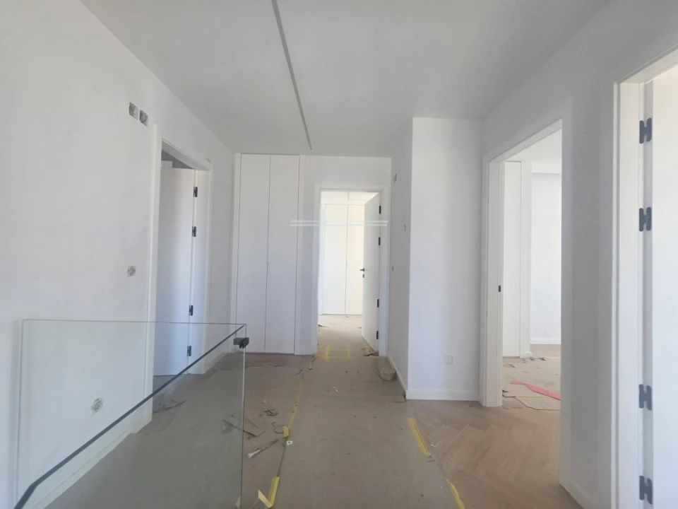 Moradia T4 para Venda em Charneca de Caparica e Sobreda Foto 12