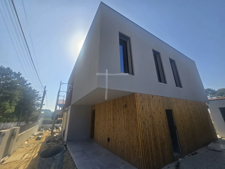 Moradia T4 para Venda em Charneca de Caparica e Sobreda Foto 26