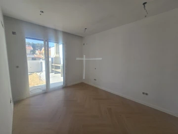 Moradia T4 para Venda em Charneca de Caparica e Sobreda