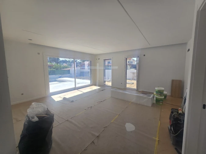Moradia T4 para Venda em Charneca de Caparica e Sobreda Foto 5