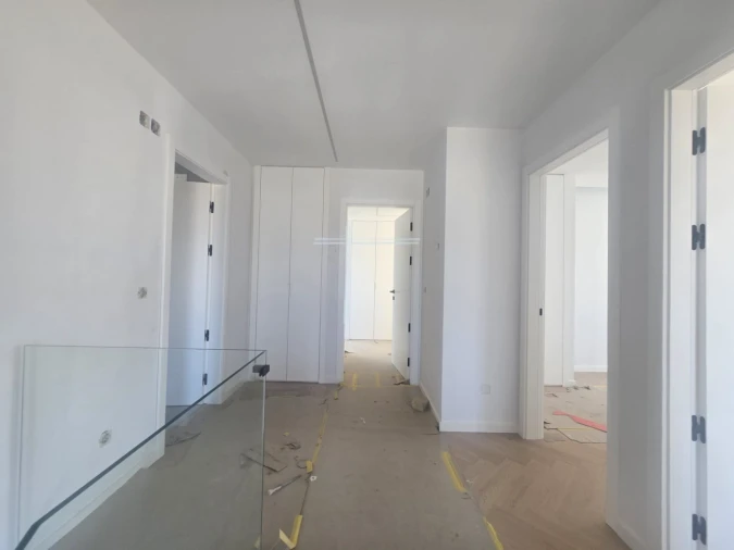 Moradia T4 para Venda em Charneca de Caparica e Sobreda Foto 12
