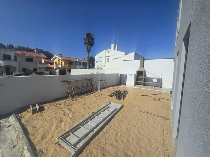Moradia T4 para Venda em Charneca de Caparica e Sobreda Foto 24