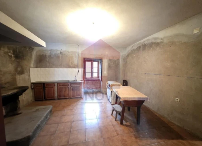 Moradia T2 para Venda em Vila Verde e Barbudo Foto 2