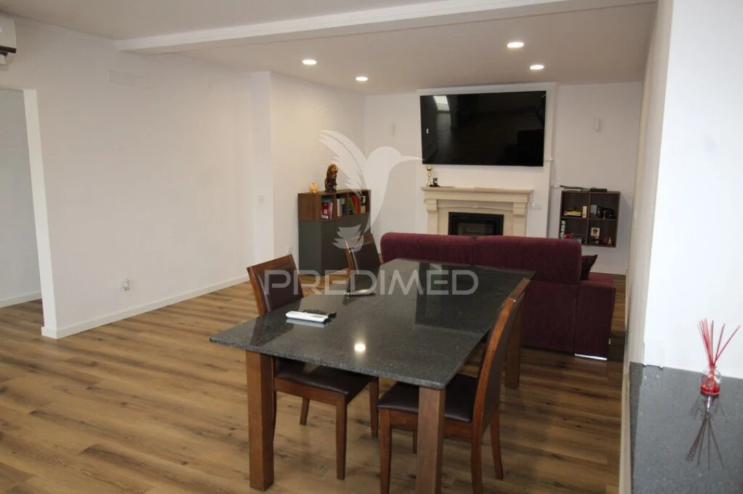 Moradia T3 para Venda em Bencatel Foto 8