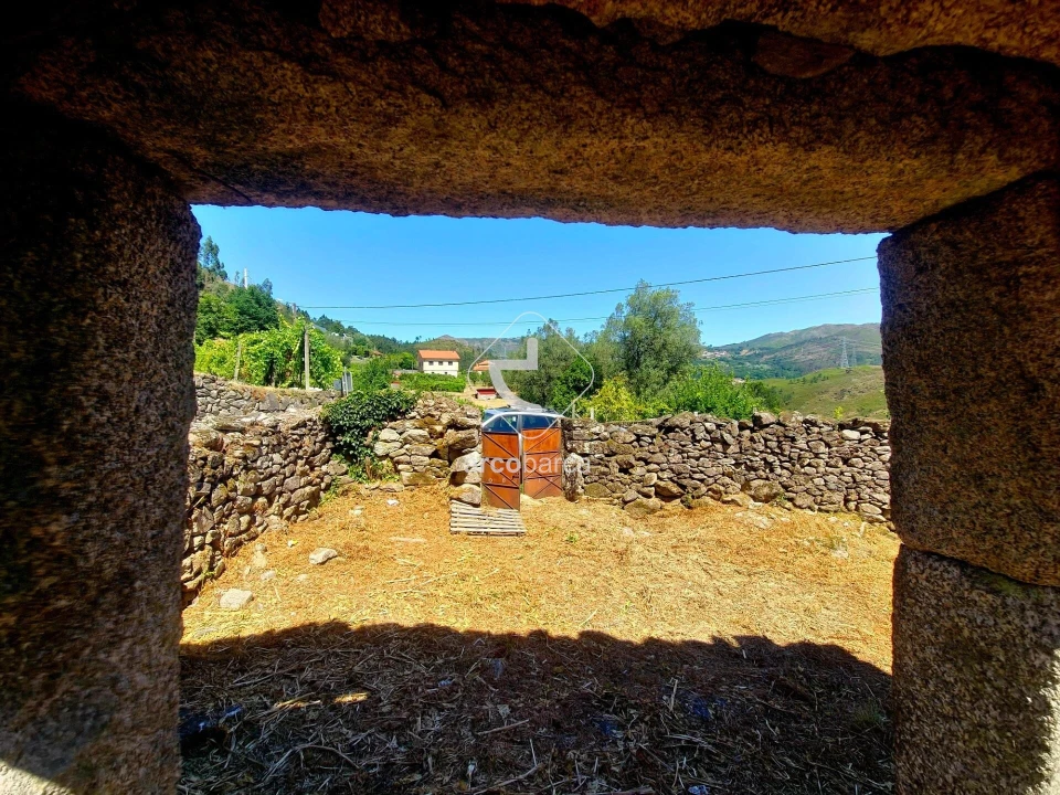 Quinta T2 para Venda em Alvora e Loureda Foto 1