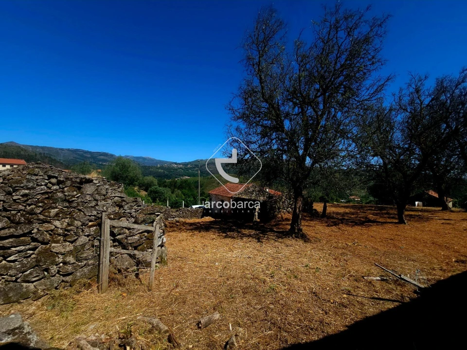 Quinta T2 para Venda em Alvora e Loureda Foto 17