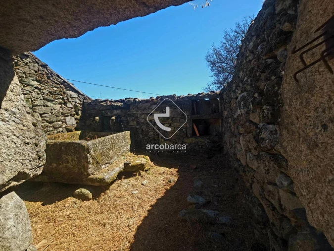 Quinta T2 para Venda em Alvora e Loureda Foto 39