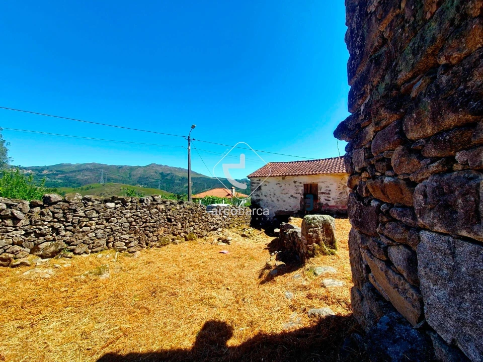 Quinta T2 para Venda em Alvora e Loureda Foto 9