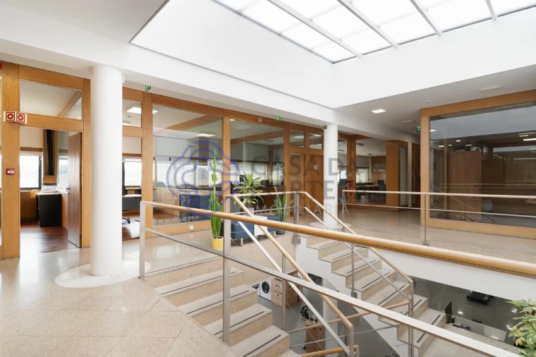 Armazém para Venda em Matosinhos e Leça da Palmeira Foto 9