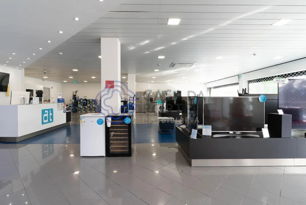 Armazém para Venda em Matosinhos e Leça da Palmeira Foto 2