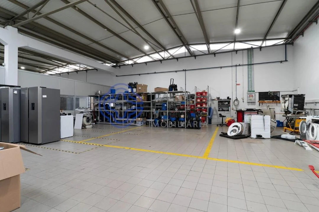 Armazém para Venda em Matosinhos e Leça da Palmeira Foto 21