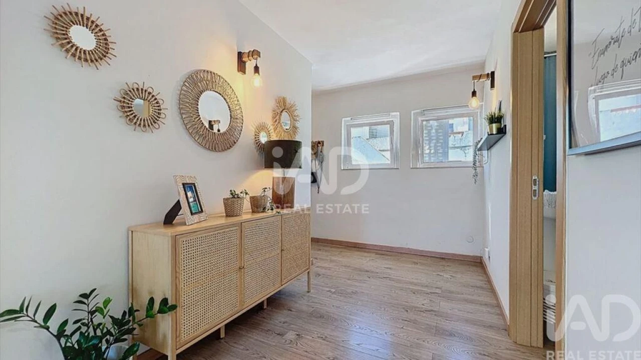 Moradia T2 para Venda em Quelfes Foto 9