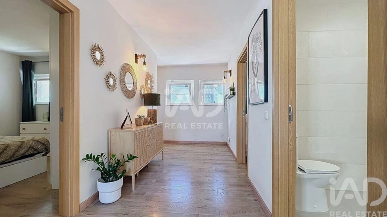 Moradia T2 para Venda em Quelfes Foto 11