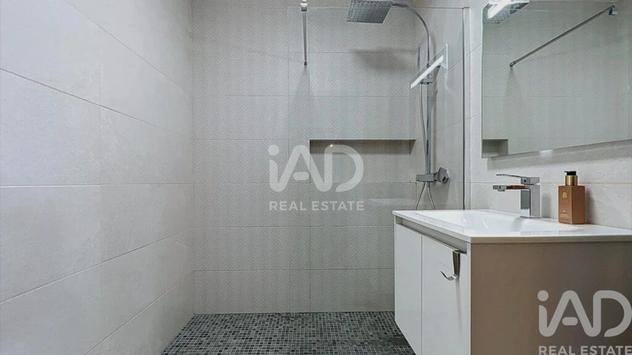 Moradia T2 para Venda em Quelfes Foto 23