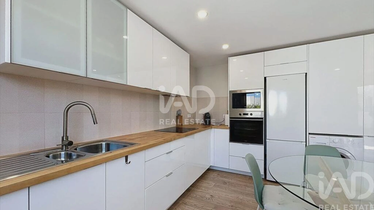 Moradia T2 para Venda em Quelfes Foto 5