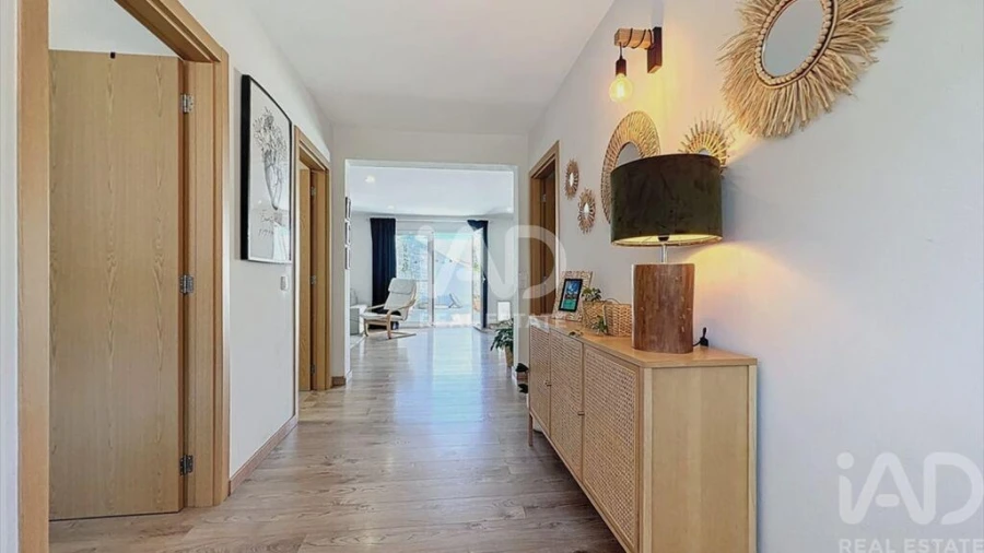 Moradia T2 para Venda em Quelfes Foto 10