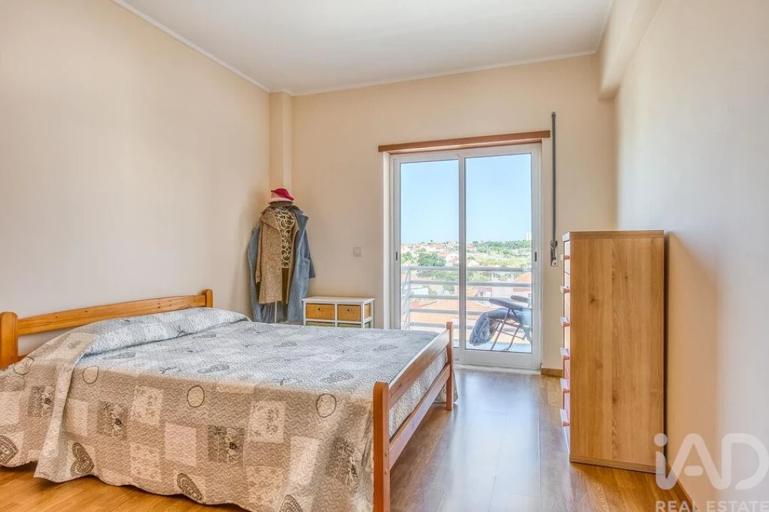 Apartamento T3 para Venda em Corroios Foto 13