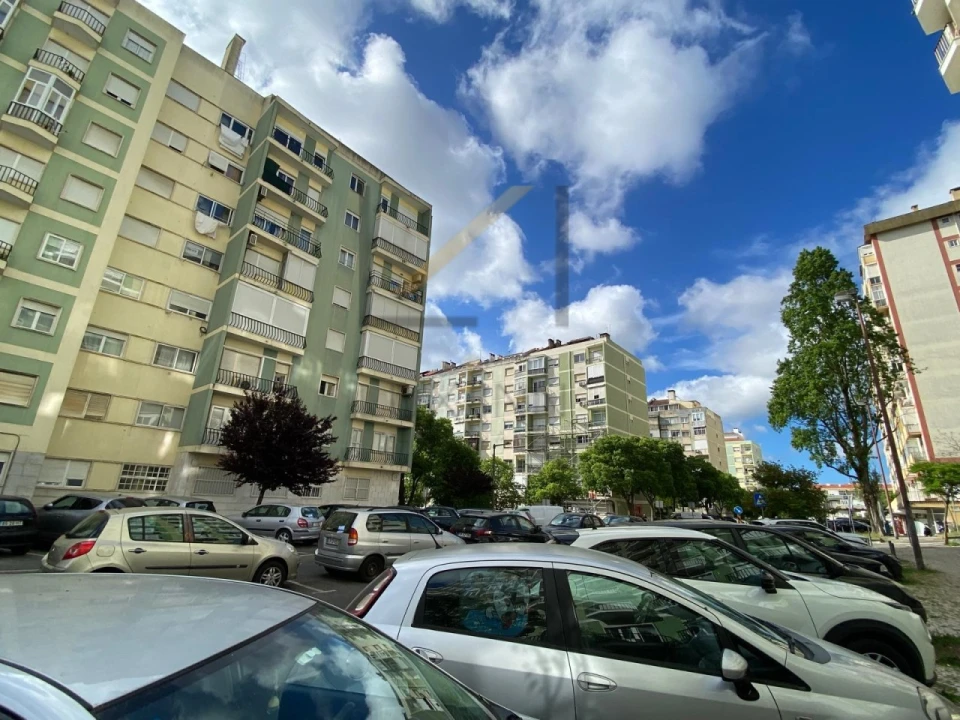 Apartamento T2 para Venda em Benfica Foto 23