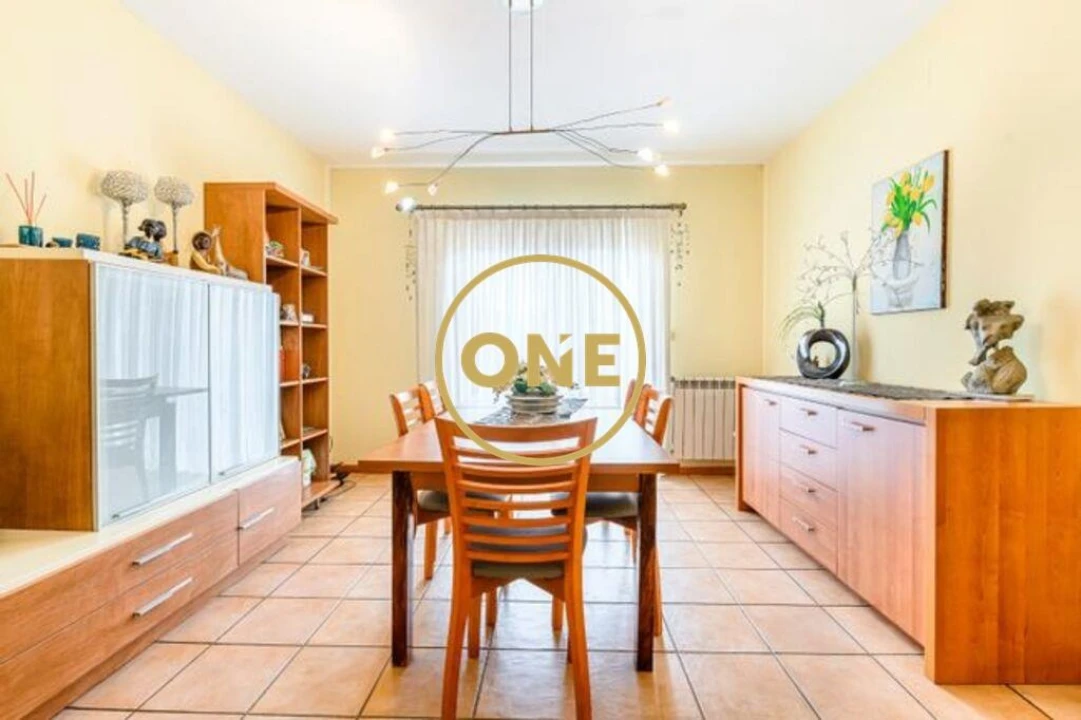 Moradia T4 para Venda em Antas e Abade de Vermoim Foto 5