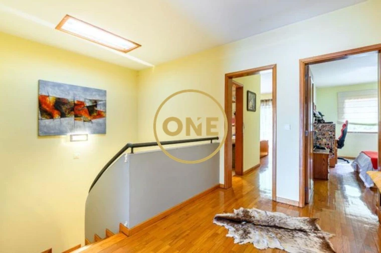 Moradia T4 para Venda em Antas e Abade de Vermoim Foto 12