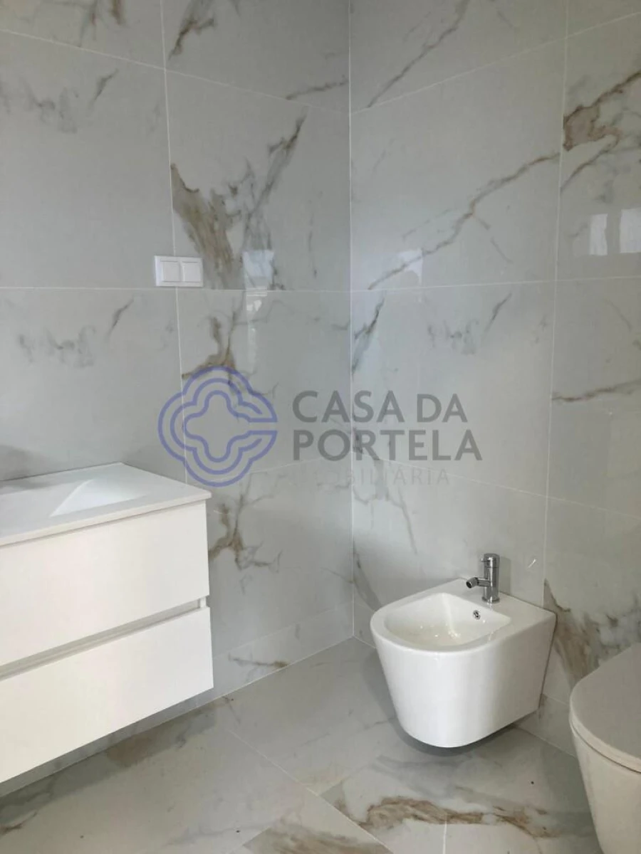 Moradia T3 para Venda em Alfena Foto 25