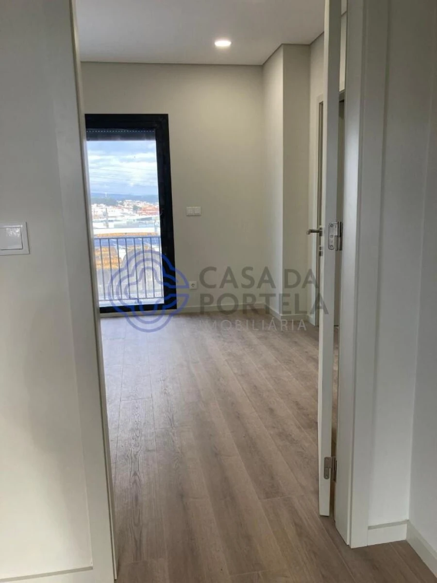 Moradia T3 para Venda em Alfena Foto 12