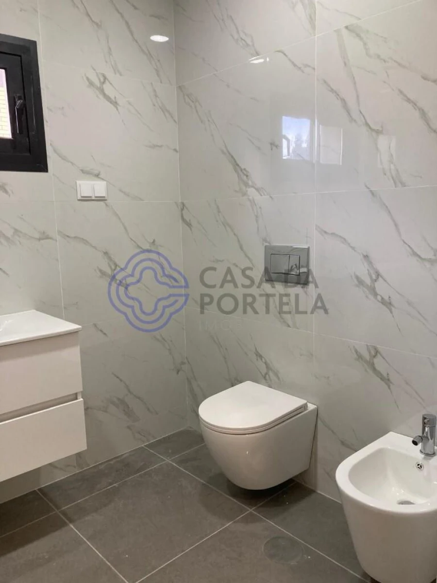 Moradia T3 para Venda em Alfena Foto 14