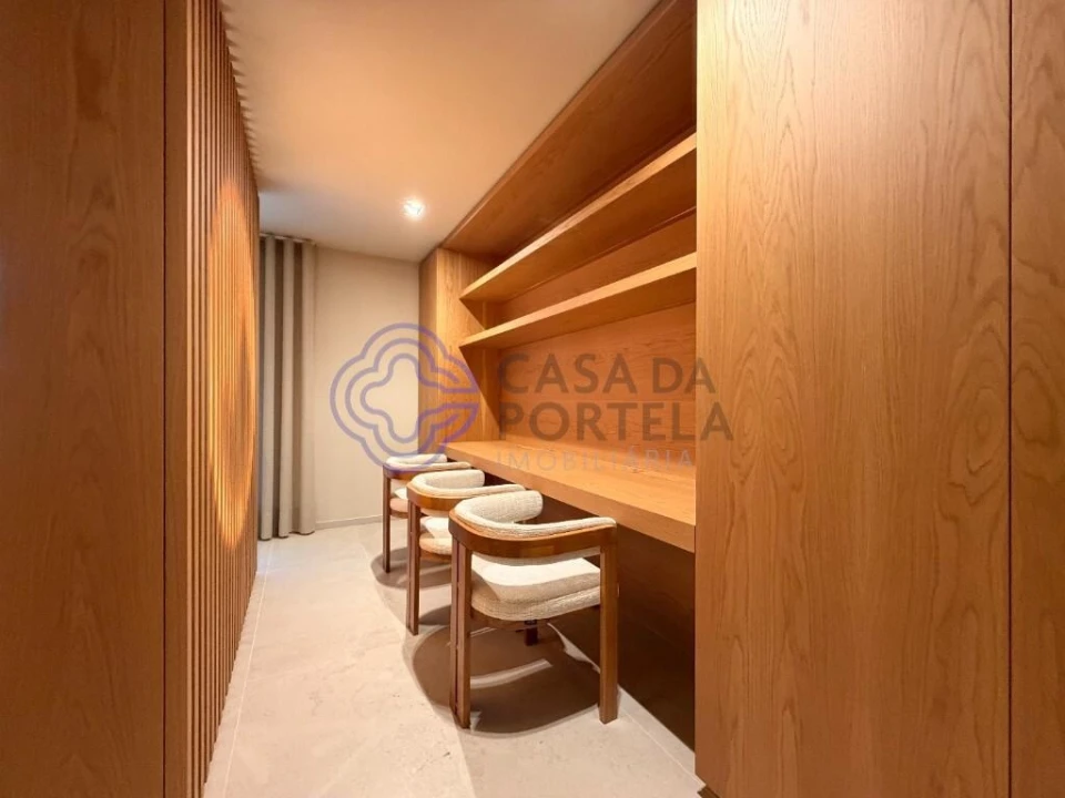 Apartamento T4 para Venda em Santa Marinha e São Pedro da Afurada Foto 16