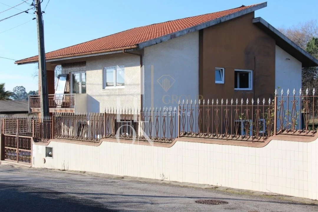 Moradia T3 para Venda em Santa Maria de Lamas Foto 3