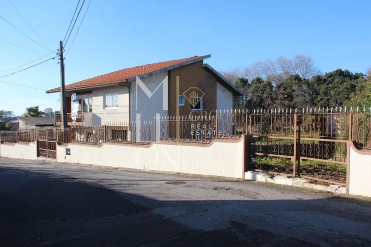 Moradia T3 para Venda em Santa Maria de Lamas Foto 4