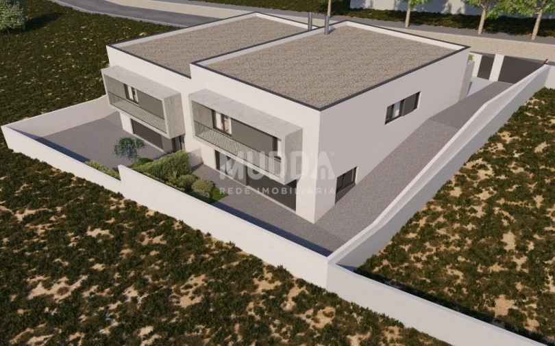 Moradia T3 para Venda em Argoncilhe Foto 17