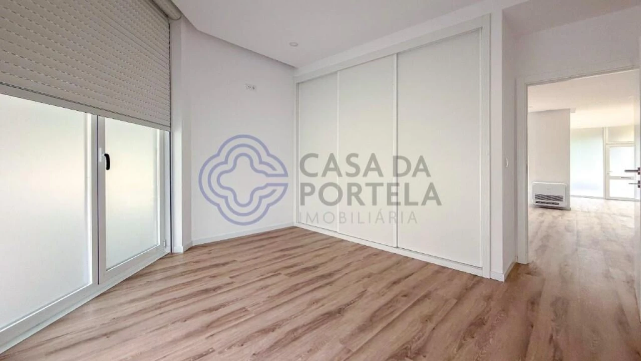 Apartamento T2 para Arrendamento em Ribeirão Foto 9