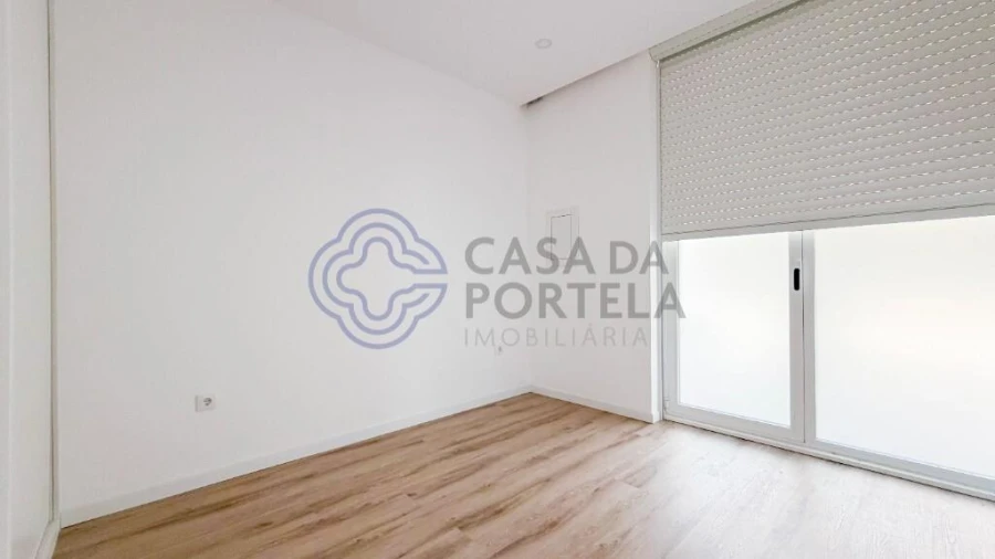 Apartamento T2 para Arrendamento em Ribeirão Foto 6