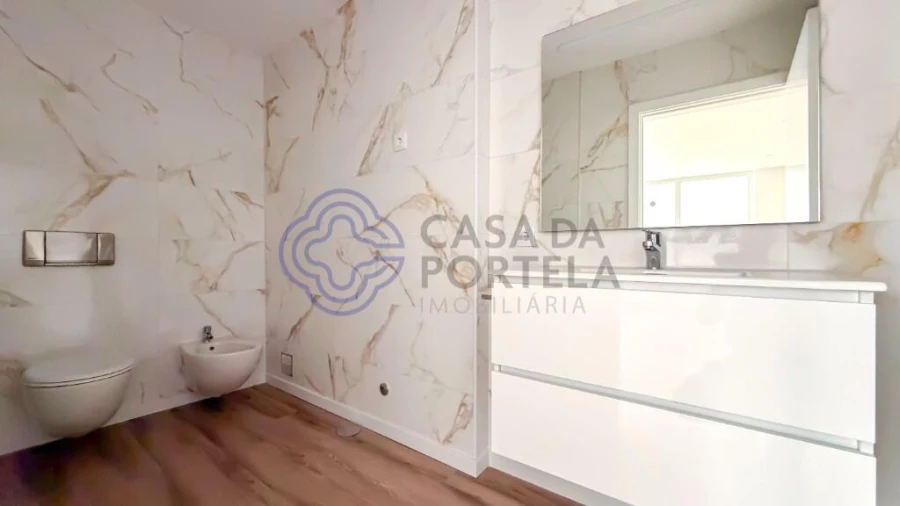 Apartamento T2 para Arrendamento em Ribeirão Foto 10