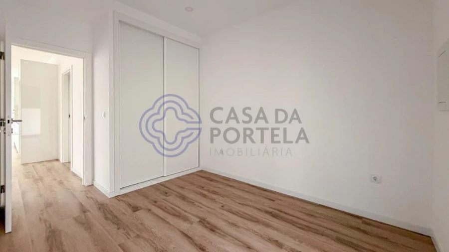 Apartamento T2 para Arrendamento em Ribeirão Foto 7