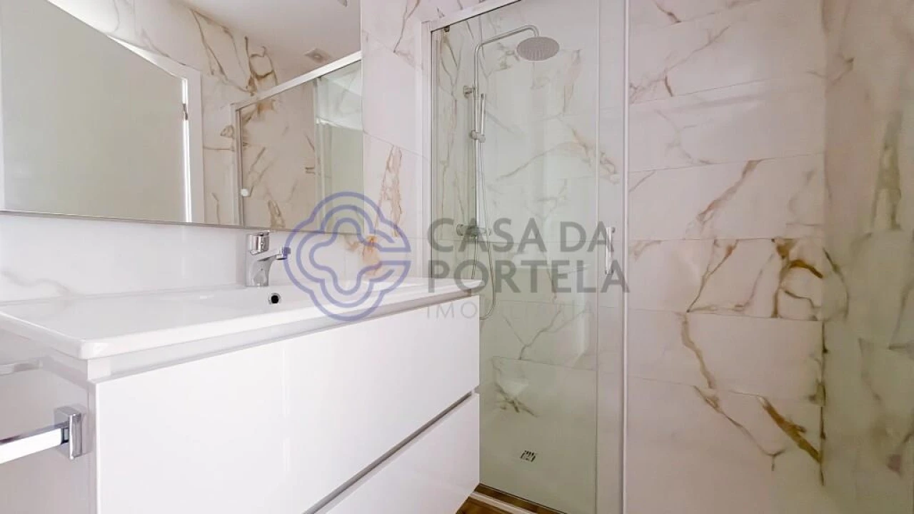 Apartamento T2 para Arrendamento em Ribeirão Foto 11