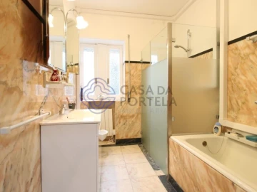 Apartamento T4 para Venda em Paranhos