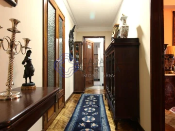 Apartamento T4 para Venda em Paranhos